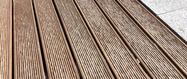 profil strié de lame de terrasse